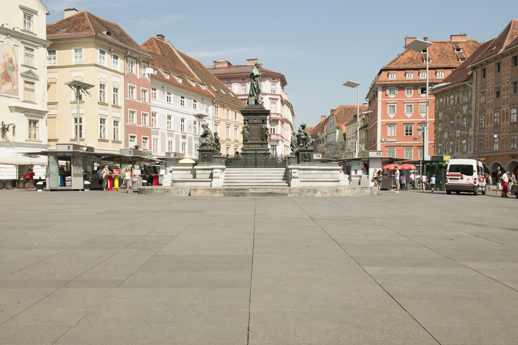 Graz - Hauptplatz5