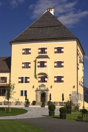 Fuschl Schloss2
